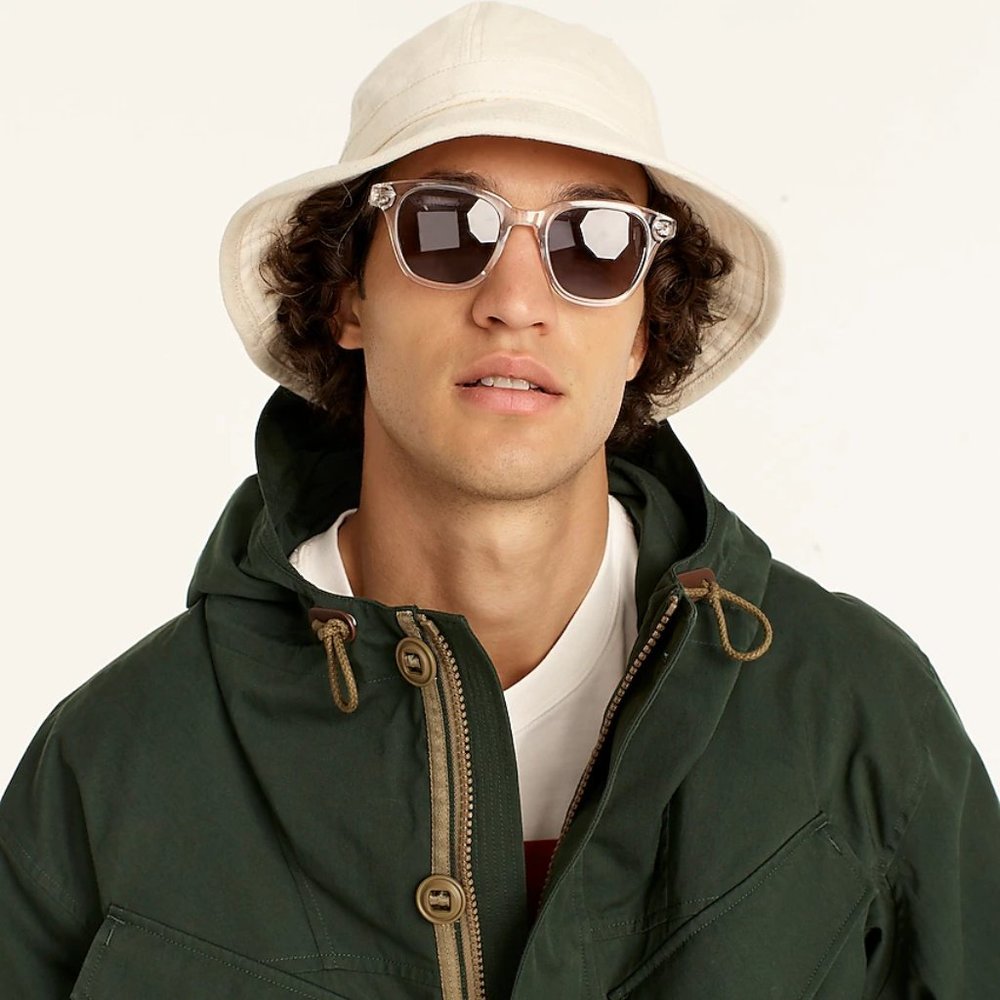 Channel Brad Pitt in "Bullet Train" | J. Crew Wallace & Barnes Daisy Mae hat